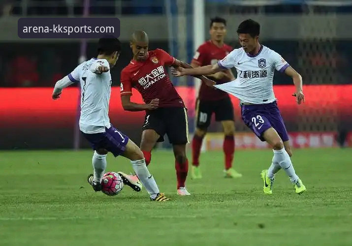 从恒大足球兴衰看体育投资风险：kk体育体验必备的行业分析视角